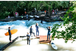 Surfando em Munique: A Onda Artificial do Eisbachwelle